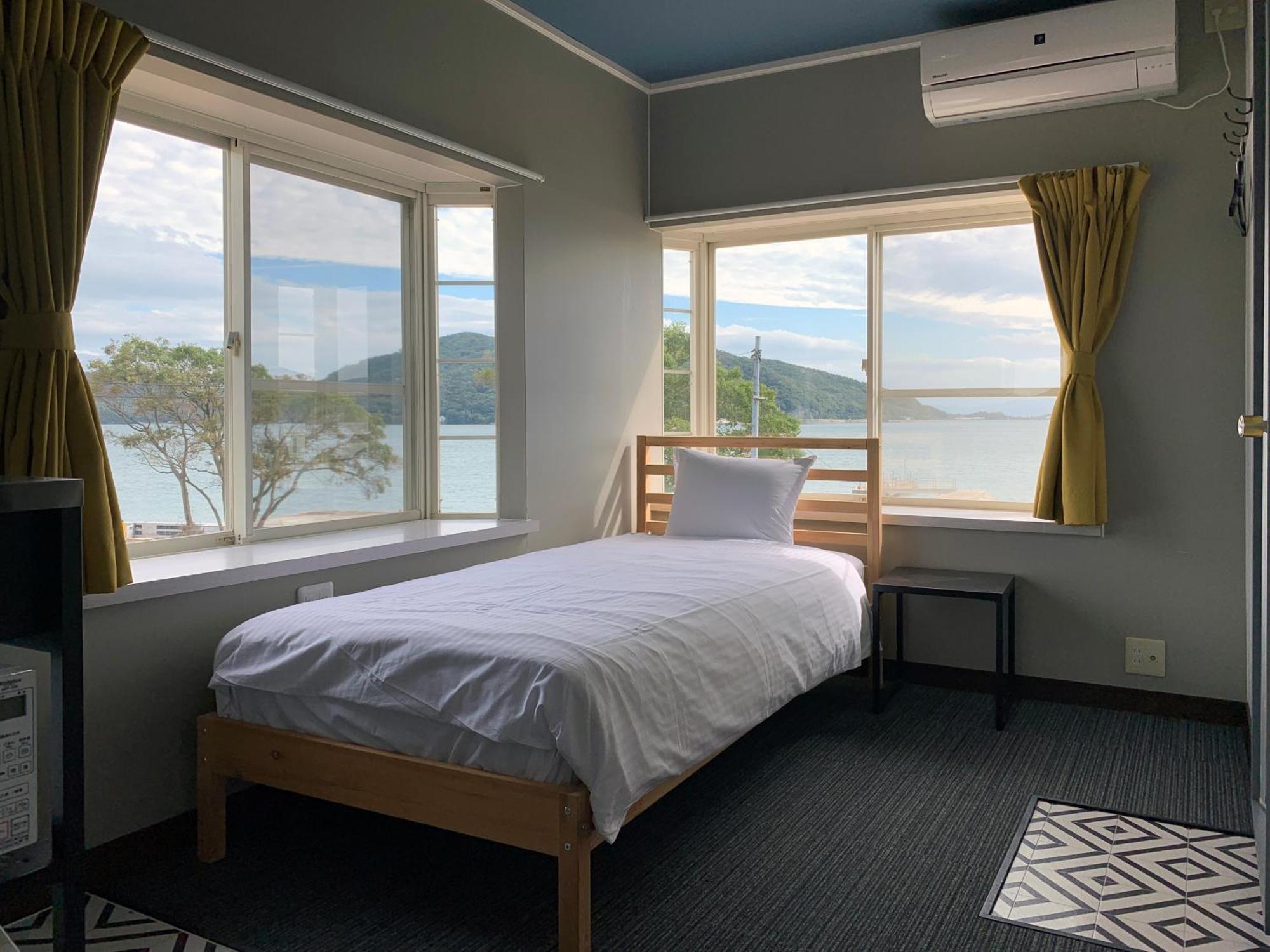 Hatn Hat Guesthouse ハッツンハット Сёдосима Экстерьер фото